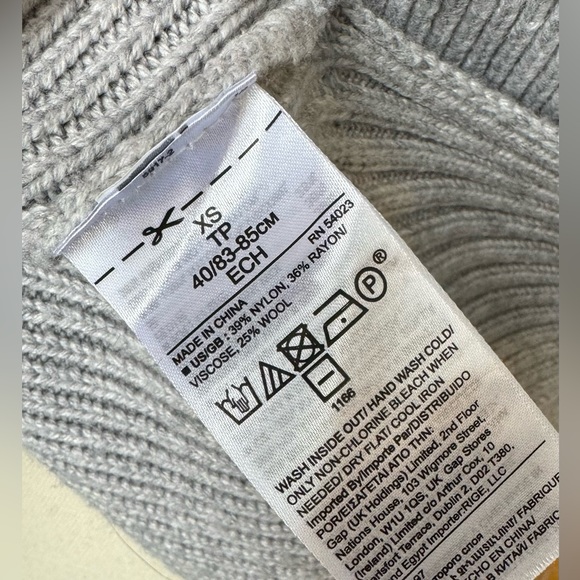 Banana Republic Wool CABLE-KNIT SWEATER TUNIC - Picture 5 of 6